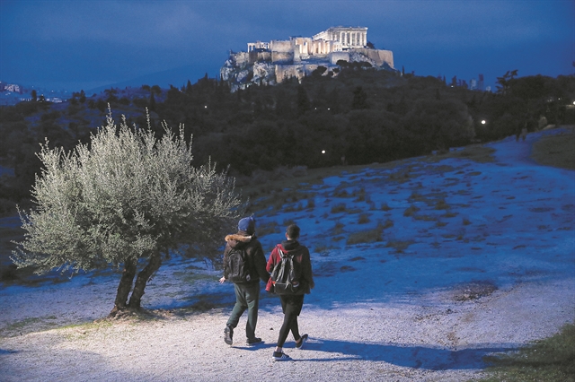 Οι «τουρίστες» του κορωνοϊού ήρθαν για να μείνουν