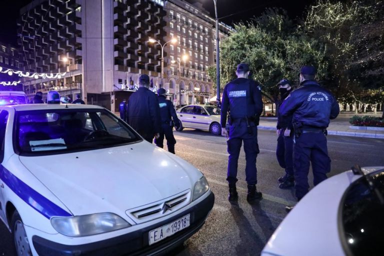 Πάνω από 65.000 έλεγχοι από την ΕΛ.ΑΣ. – Συλλήψεις και πρόστιμα σε οίκο ανοχής | tanea.gr