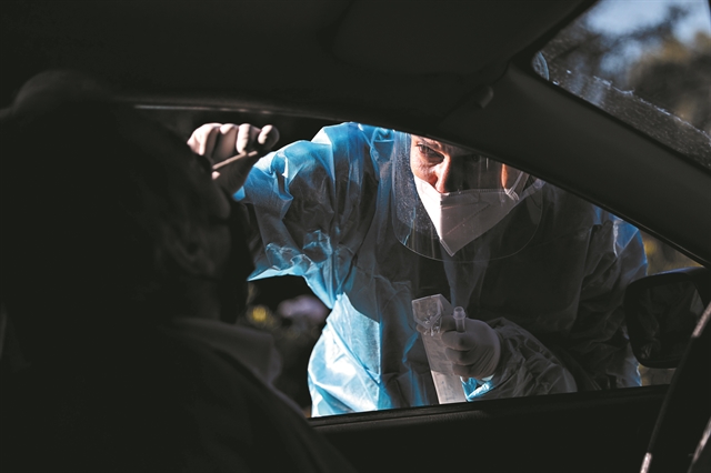 Κάθε χώρα βάζει και διαφορετικό όριο ηλικίας!