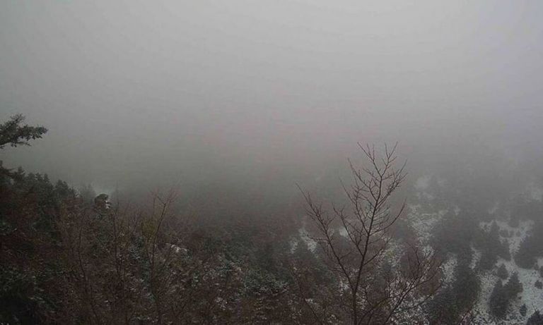 Κακοκαιρία «Λέανδρος» : Έπεσαν τα πρώτα χιόνια στην Αττική | tanea.gr