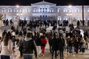 Γκάγκα και Μαυροειδάκος στο MEGA για αύξηση κρουσμάτων, μεταλλαγμένο στέλεχος και συναθροίσεις