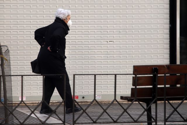 Καπραβέλος : Με προσοχή το άνοιγμα της αγοράς – «Τελευταία γραμμή» άμυνας οι νοσοκομειακοί γιατροί