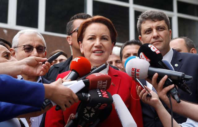 Σκαιά επίθεση της Ακσενέρ στον Μητσοτάκη: «Μάθετε τα όριά σας, η ΤΔΒΚ είναι ανεξάρτητο κράτος»