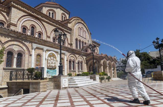 Εξαδάκτυλος : Lockdown τώρα… για να ακούσουμε τις καμπάνες το Πάσχα