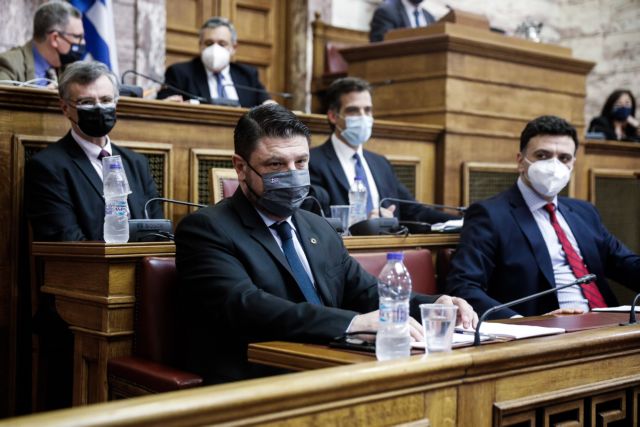 Χαρδαλιάς, Τσιόδρας, Αρκουμανέας, Κικίλιας στη Βουλή για την πορεία της πανδημίας