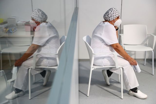 Κοροναϊός : Αυξήθηκαν οι εισαγωγές στα νοσοκομεία