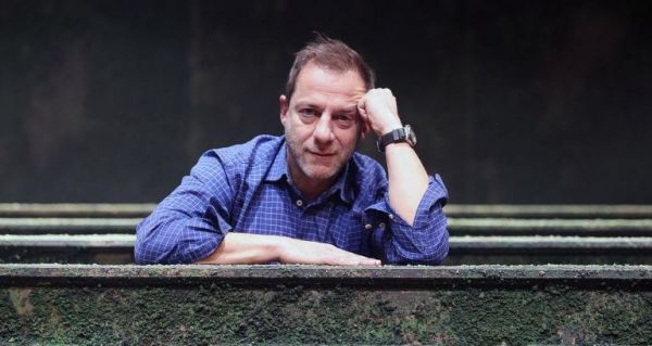 Το απίστευτο κείμενο στη Wikipedia που «δικάζει» τον σκηνοθέτη