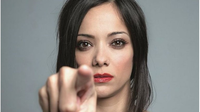 Κατερίνα Τσάβαλου : «Ήμουν για δύο χρόνια με κρίσεις πανικού»