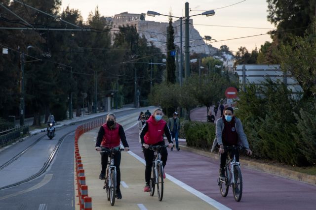 Tο καθολικό lockdown είναι στο τραπέζι της Επιτροπής επιβεβαίωσε ο Βατόπουλος