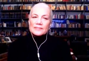 Σοκάρει η Αθηνά Παππά: «Εμένα μου επιτέθηκαν τέσσερις και με σάπισαν στο ξύλο»