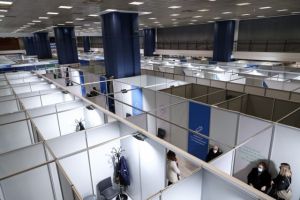 Διχογνωμία για την πράσινη κάρτα εμβολιασμού – Τι είπε ο Δερμιτζάκης στο MEGA