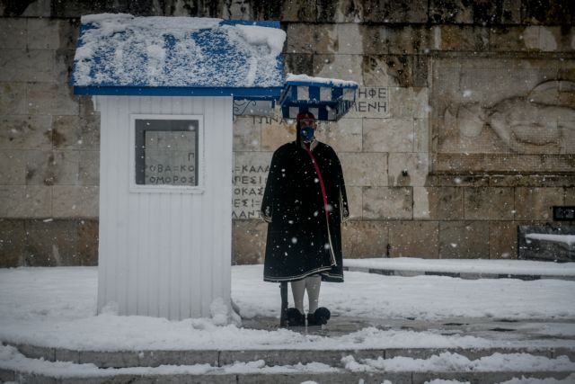 Φονικός χιονιάς με δύο νεκρούς σε Κρήτη και Εύβοια – Εκκλήσεις για αποφυγή μη αναγκαίων μετακινήσεων