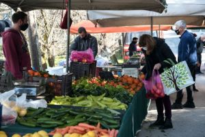 Lockdown στην Αττική : Πώς θα λειτουργήσουν οι λαϊκές αγορές