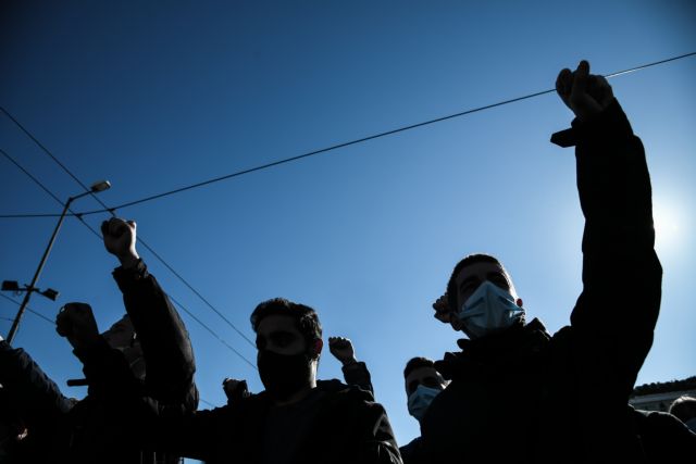 Μικρο-επεισόδια στο πανεκπαιδευτικό συλλαλητήριο στην Αθήνα