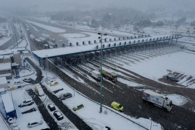 «Μην κάνετε περιττές μετακινήσεις» λέει ο Χαρδαλιάς : Γιατί δεν ενεργοποιήθηκε το 112 – Παραμένει σε ετοιμότητα ο κρατικός μηχανισμός