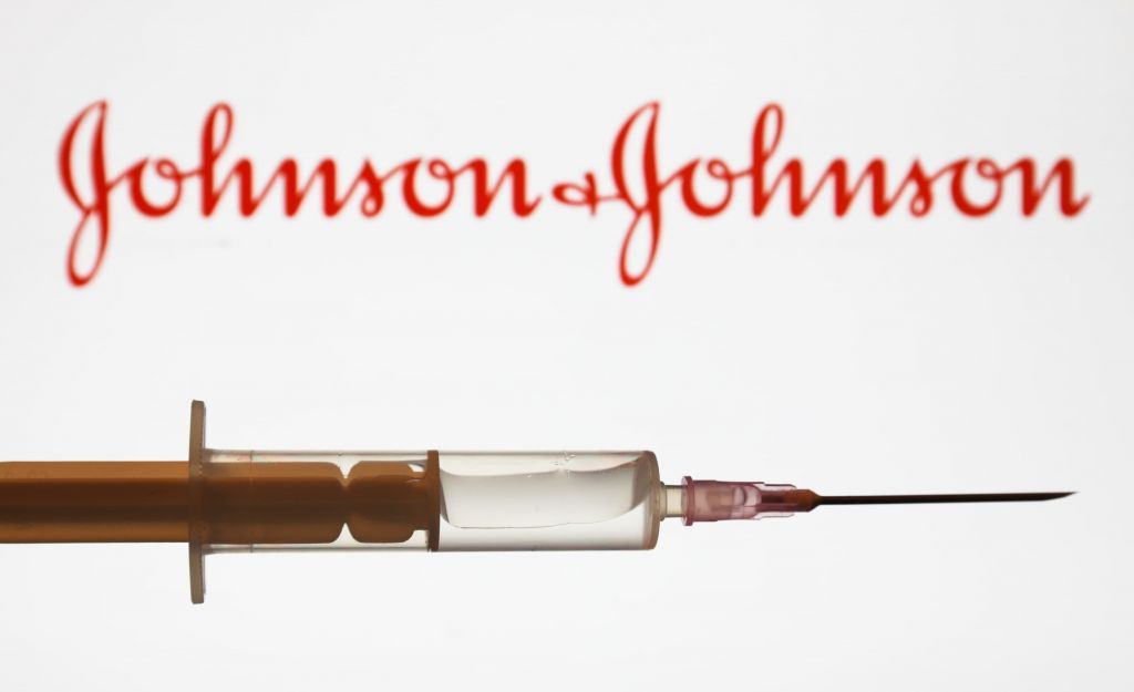 H Johnson & Johnson κατέθεσε αίτημα στον ΕΜΑ για την έγκριση του εμβολίου της