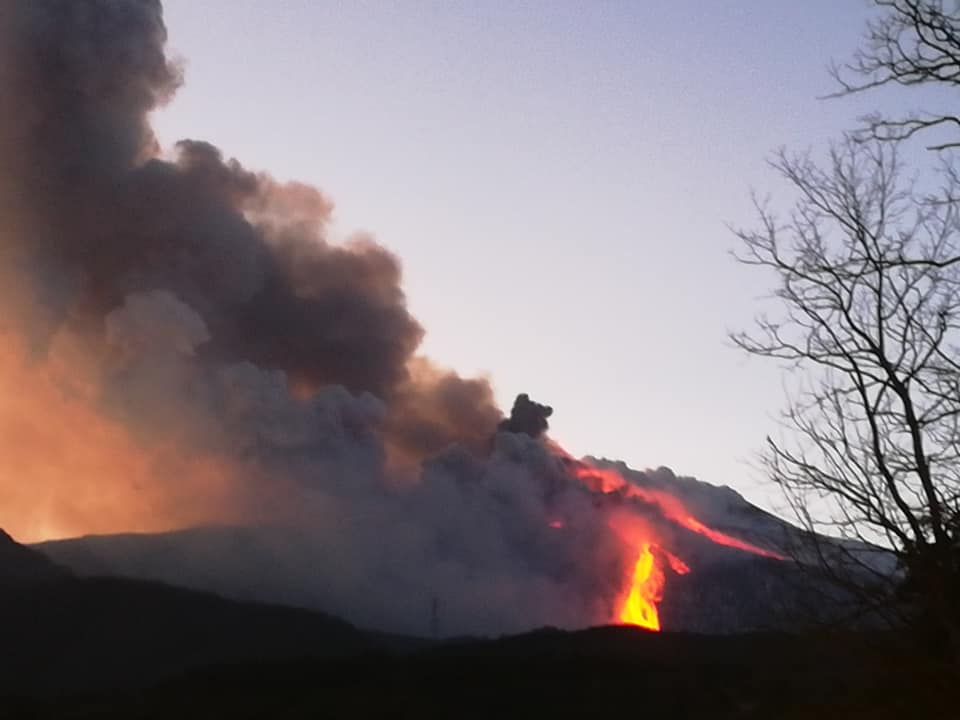 Ιταλία : Εξερράγη κρατήρας στο ηφαίστειο της Αίτνας