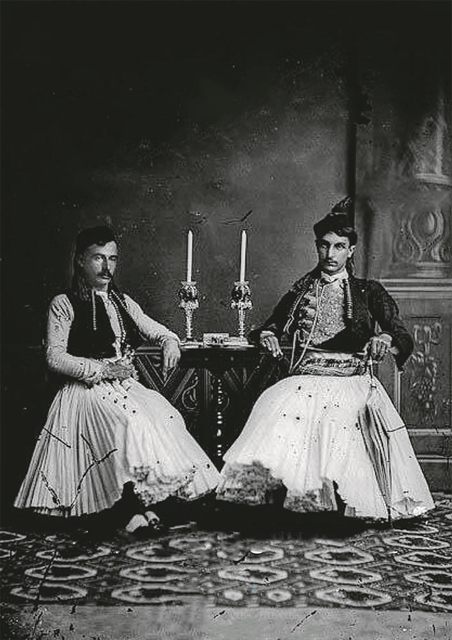 Από το θέατρο της μάχης στο ελληνικό θέατρο