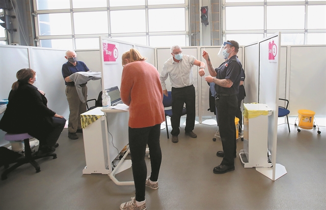 Ανθεκτική η νοτιοαφρικανική μετάλλαξη