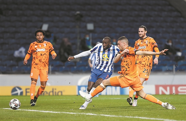 Μπιανκονέρι και δώρα φέροντες