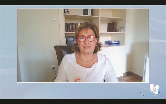 Ο Ερντογάν, η Εμινέ, η Chanel και οι… τρελοί Τούρκοι