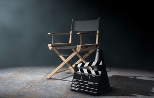 Νέες βαρύτατες καταγγελίες κατά πασίγνωστου σκηνοθέτη – Μαρτυρίες για τη δράση του από το 1995