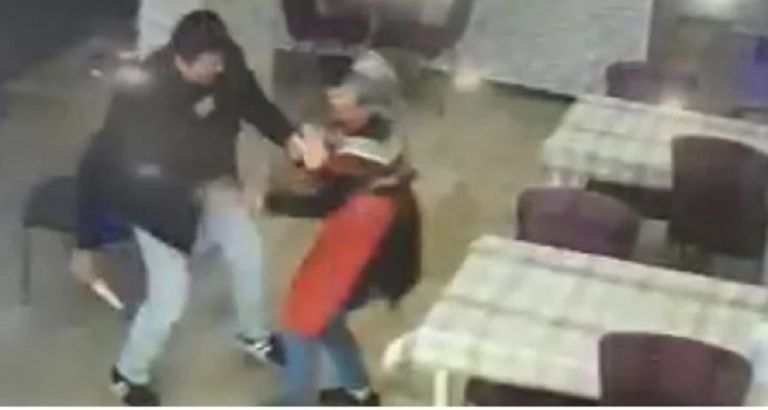 Τουρκία: Μαχαίρωσε μητέρα τριών παιδιών για ένα σουβλάκι