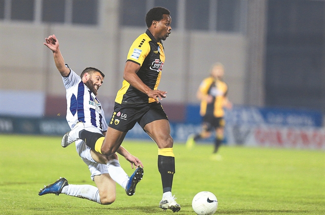 Προτεραιότητα η αριστερή πτέρυγα