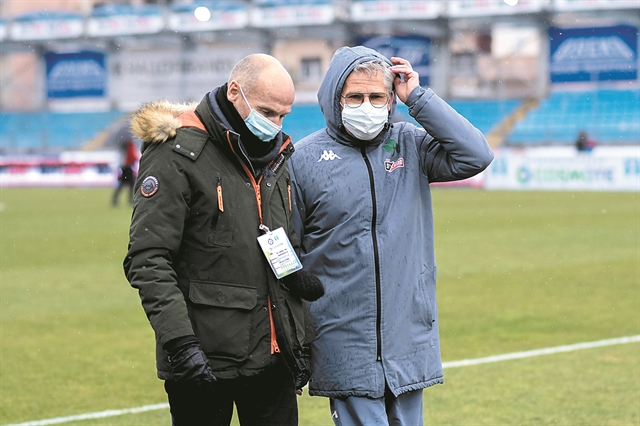 Πέφτουν οι τόνοι, ζητείται ψυχραιμία