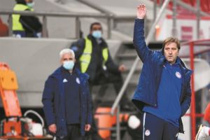 Εκκρεμότητες εντός συνόρων