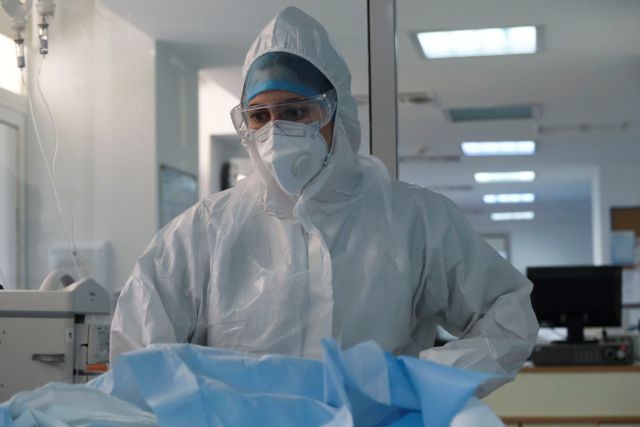 Πιθανές πιο σοβαρές μεταλλάξεις προειδοποιεί ο Λαζανάς – Νέα περιοριστικά μέτρα στο τραπέζι των ειδικών