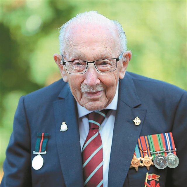 Πέθανε ο βετεράνος «Κάπτεν Τομ»