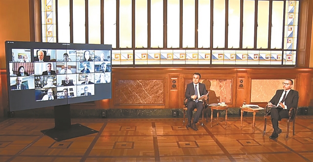 Νάρκη τα χρέη της πανδημίας