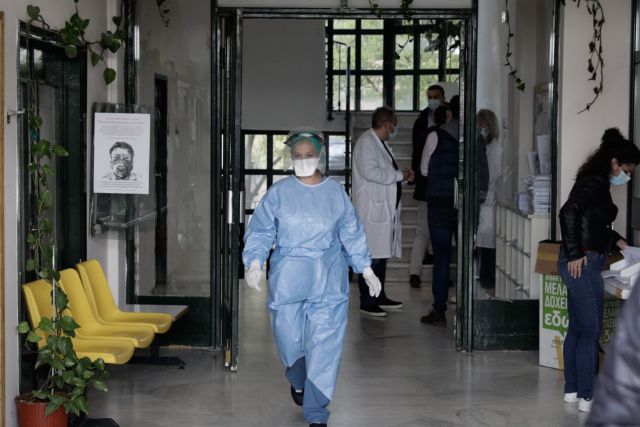 Με παράλυση στα κάτω άκρα γιατρός στην Κέρκυρα μετά τη δεύτερη δόση εμβολίου