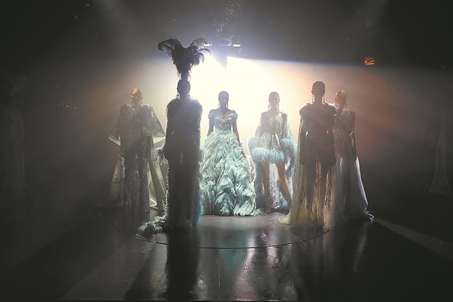 Παραμύθι με διαφάνειες και πανάκριβα διαμάντια