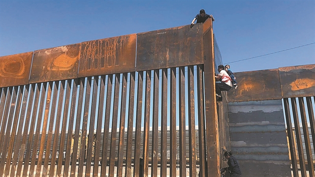 Τα ντοκιμαντέρ για τα σύνορα του Τραμπ