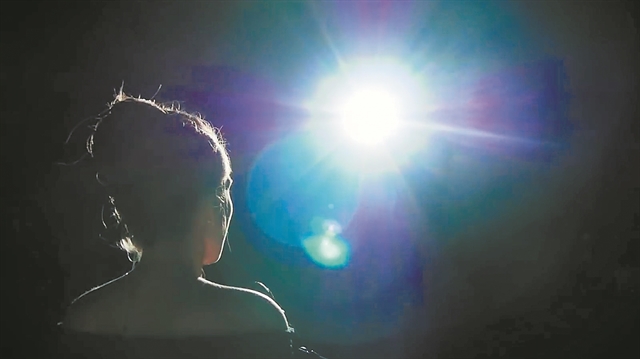 Διπλή θεατρική δοκιμασία