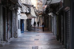 Lockdown : Μέτρα στην Αττική – Τι αλλάζει από την Πέμπτη σε καταστήματα, σχολεία και μετακίνηση