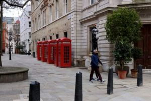 Αρχίατρος Βρετανίας: Ο κορονοϊός θα αποτελέσει πρόβλημα και τους επόμενους χειμώνες
