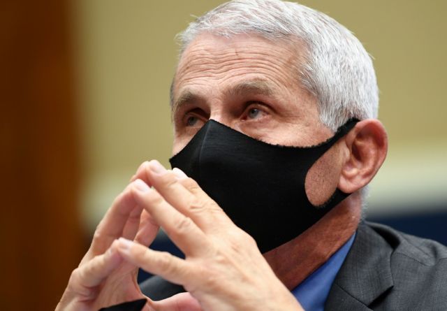 ΗΠΑ : Οι μάσκες αναμένεται να φορεθούν και το 2022 – Δηλώσεις Fauci