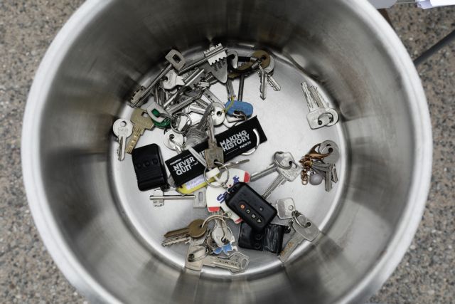 Εστιάτορες: Διαμαρτυρία με παράδοση κλειδιών