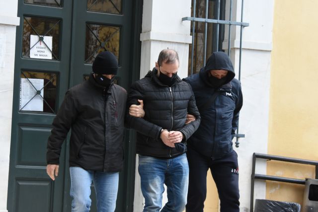 Εισαγγελική έρευνα για την εμπλοκή δομών και ΜΚΟ στα «ιδιαίτερα μαθήματα» Λιγνάδη σε ανήλικους πρόσφυγες