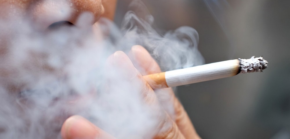 Επιστροφή στο κάπνισμα εν μέσω καραντίνας – Μεγάλη αύξηση και ανησυχία