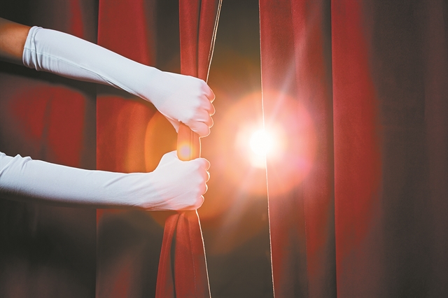 Πώς θα γίνονται πρόβες, πώς θα γυρίζονται «γυμνές σκηνές»