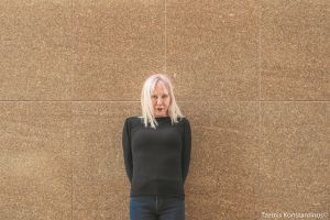 «Η ανθρώπινη κατάσταση είναι ακαταμάχητα αστεία»