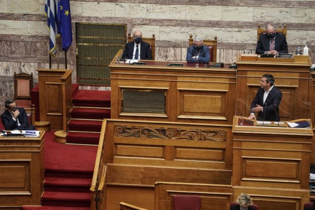 Το #MeToo και ο Λιγνάδης στη Βουλή: Η στήριξη σε Μενδώνη από Μητσοτάκη