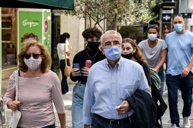 Παγώνη :  Συνιστάται χρήση διπλής μάσκας σε χώρους με συνωστισμό