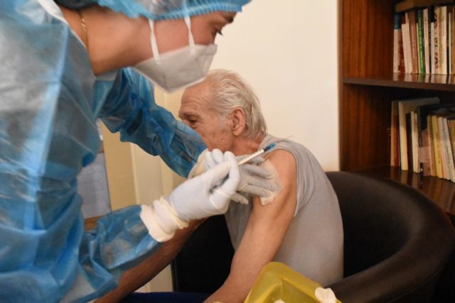 Θεμιστοκλέους : Ξεπέρασαν τους 725.000 οι εμβολιασμοί