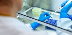 Φάρμακο για την αρθρίτιδα μειώνει τη θνησιμότητα από την Covid-19