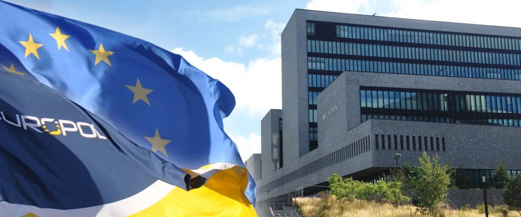 Η  Europol εξάρθρωσε με τη συνδρομή της ΕΛ.ΑΣ εγκληματική οργάνωση που εξαπατούσε αμερικανικά χρηματοπιστωτικά ιδρύματα